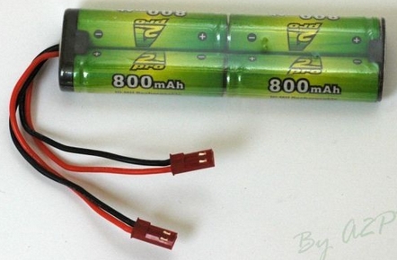 2 connecteurs sur une batterie NiMh, pourquoi ??? 2014-012