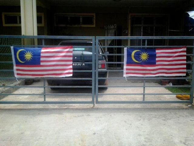 Pasang bendera Hari Malaysia -ogos2014 Photo_46