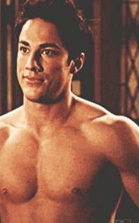 Tyler Lockwood (Michael Trevino) A_911