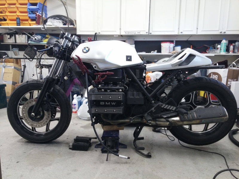 BMW K75 goes cafe racer 20141225