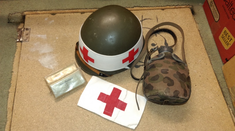 Austrian army medic kit Imag0013
