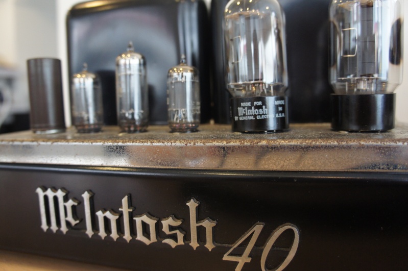 Mcintosh MC40 Monoblock Tube Amplifier (Used) Dsc07812