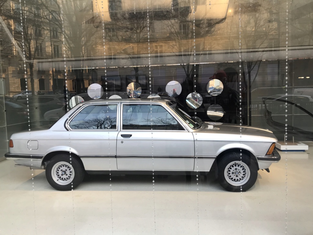 BMW Classic à l'honneur au BMW Brand Store de Paris E21_111