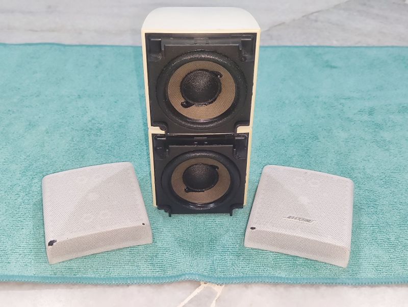 Bose Double Cuble Speaker White x1 (SOLD) 0614