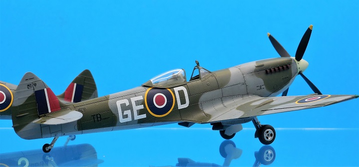 Spitfire Mk XVI bubbletop Eduard 1/72 Dscn6729