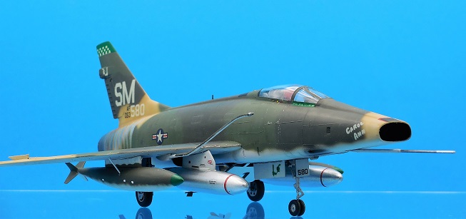 [GB Vietnam]  F-100 D Hasegawa 1/72 - Page 2 Dscn6914