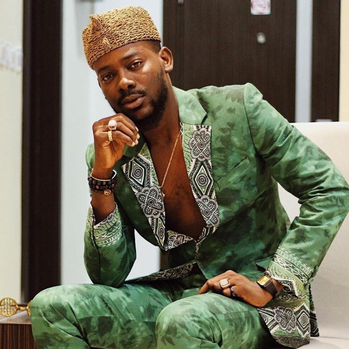 See Adekunle Gold’s Reaction After Being Compared To Kizz Daniel Adekun12