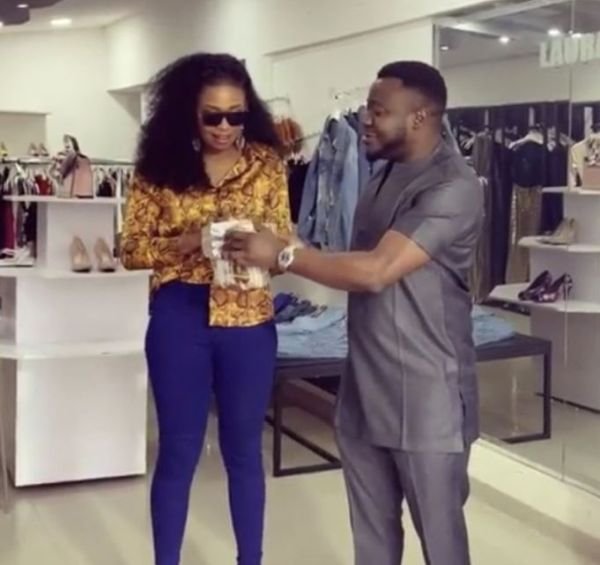 BBNaija Cindy Makes a Portrait Of MC Galaxy To Show Appreciation For Making Her A Millionaire (Video) Cindy-11
