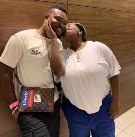 See What Teni Did To Her Manager After Winning 4 Headies Awards (Photos) Teni-110