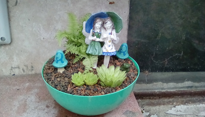 Evie's Little Fairy Garden Img_2010