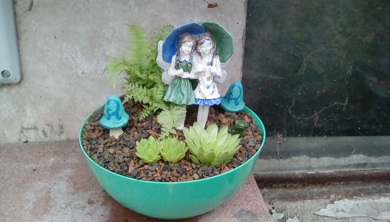 Evie's Little Fairy Garden Img_2010