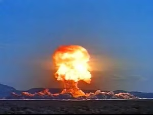 Сваруу - ЯЗХИ СВАРУУ - ЯДЕРНЫЕ БОМБЫ НЕ РАБОТАЮТ ТАК, КАК О НИХ ГОВОРЯТ, ЭТО ЭНЕРГЕТИЧЕСКИЕ БОМБЫ (в 2 частях) + Хироcима и Нагаса или существует ли ядерное оружие A_201521