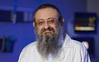 От рака крови умер доктор Владимир Зеленко, самый известный врач в мире A_202433