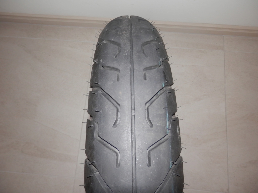 For Sale Shinko 712 front 100/90 x 18 Cheap Sold P5130013