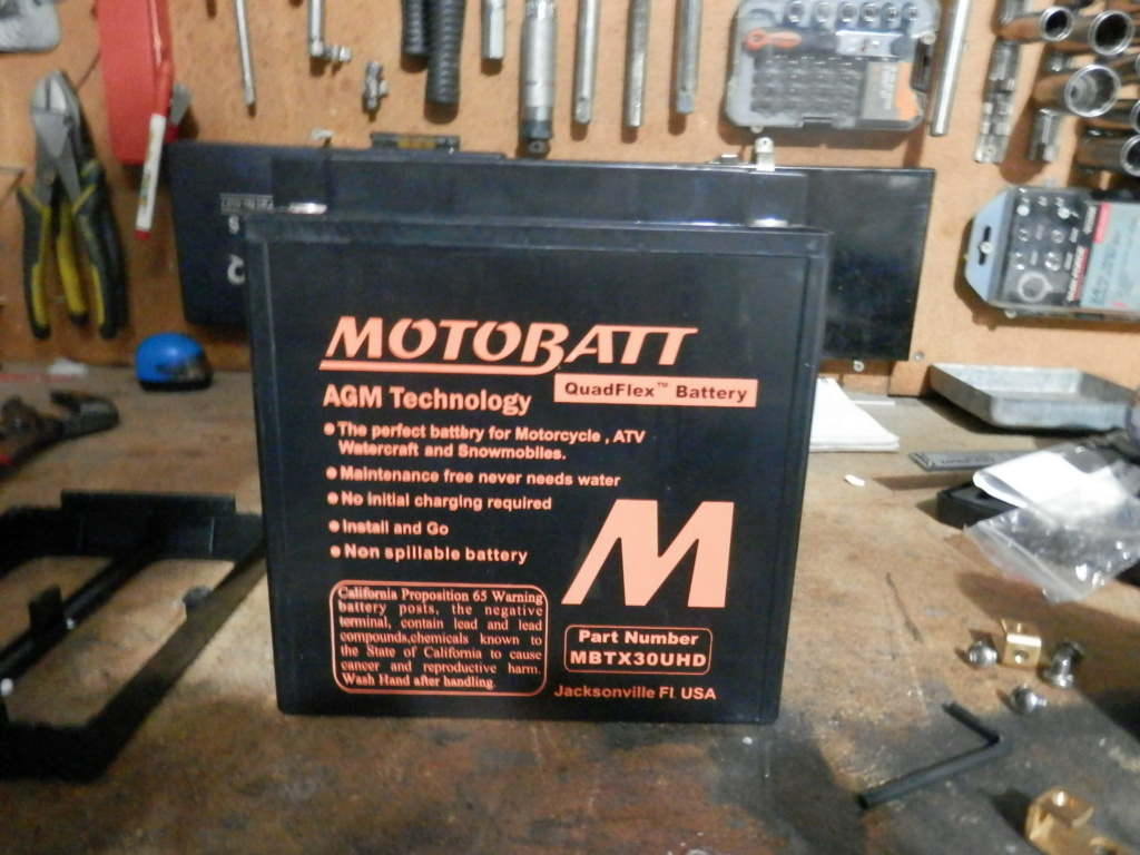 How to get a black Motobatt. Pc230010