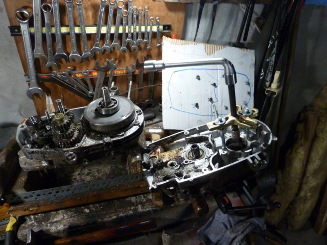 montage moteur ETZ 125  P1060836