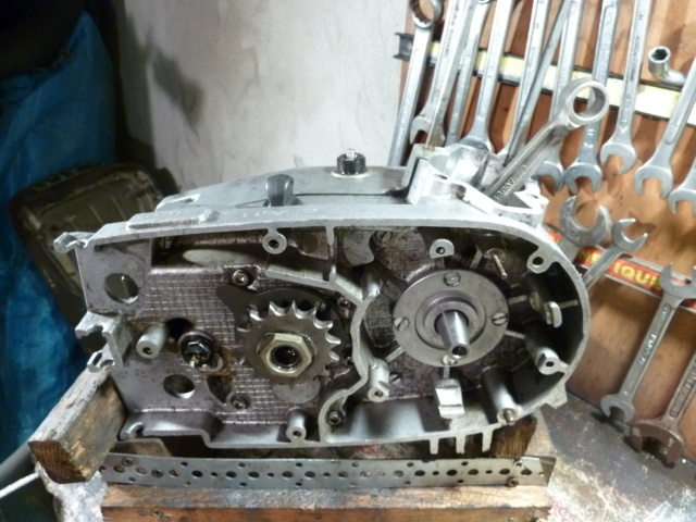 montage moteur ETZ 125  P1060841