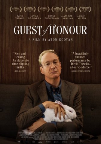 A díszvendég (Guest of Honour) (2019) 1080p WEB-DL DD5.1 H264 HUNSUB MKV Gh110