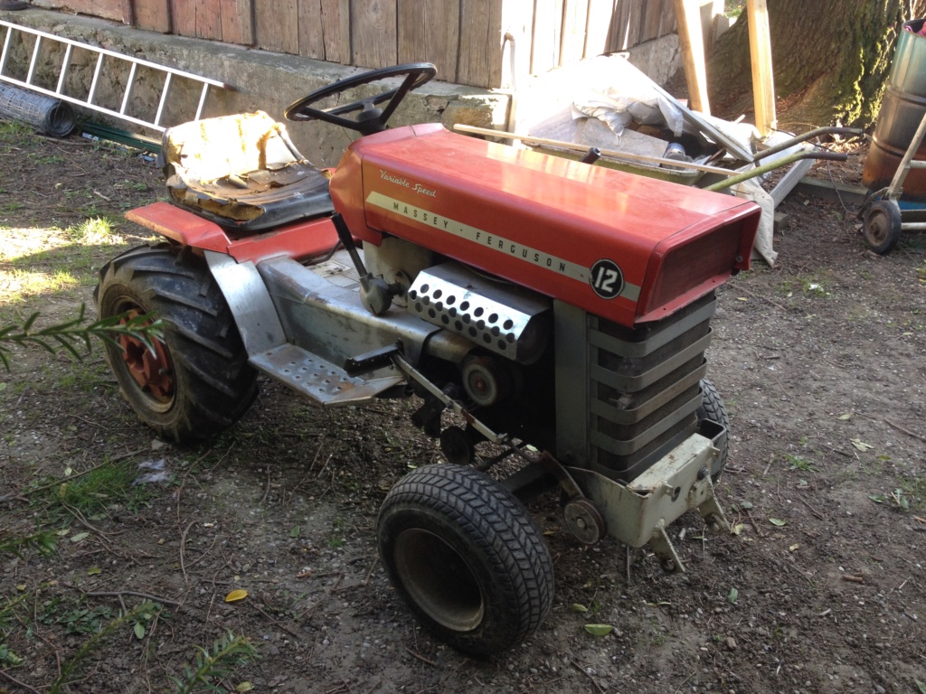 (vends) MASSEY FERGUSSON 12 Img_4511