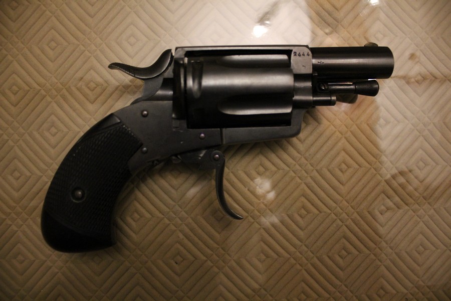 Identification revolver Revolv10