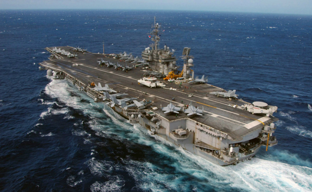 Supercarrier USS Kitty Hawk (CV-63) - Trumpeter - 1/350 - Page 2 Kitty-10