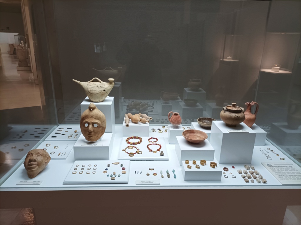 Sección numismática museo de Cádiz Img_2048