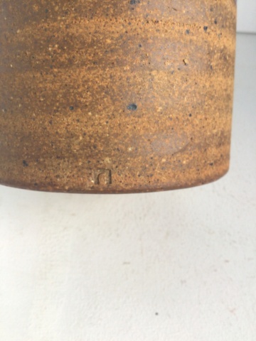 Tenmoku jug with extruded handle? Any ideas? 660dbc10