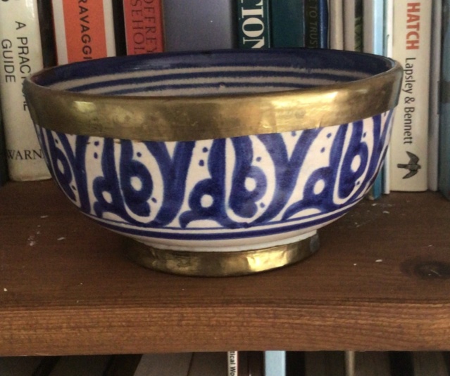 Small brass-bound bowl - which country? 8db99310