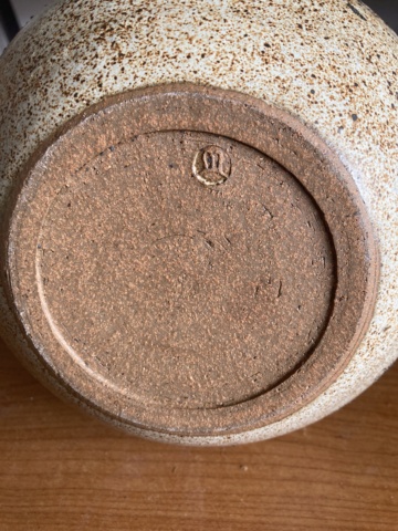 Stoneware vase - mystery M Mark? 98c29510