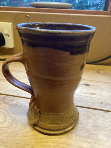 Fish tail mug with teardrop mark - Andrew Osborne, Longham Pottery A125af10