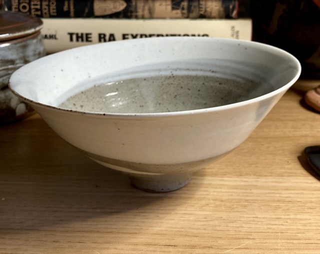 Thin stoneware bowl and cup - Marianne de Trey  Fc2c9310