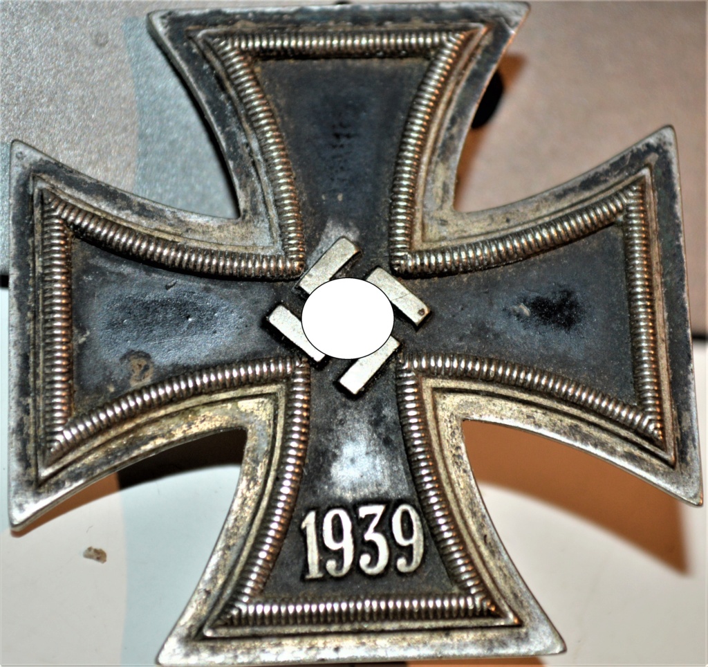 identification insigne argent blessés et croix de fer première classe Dsc_5916