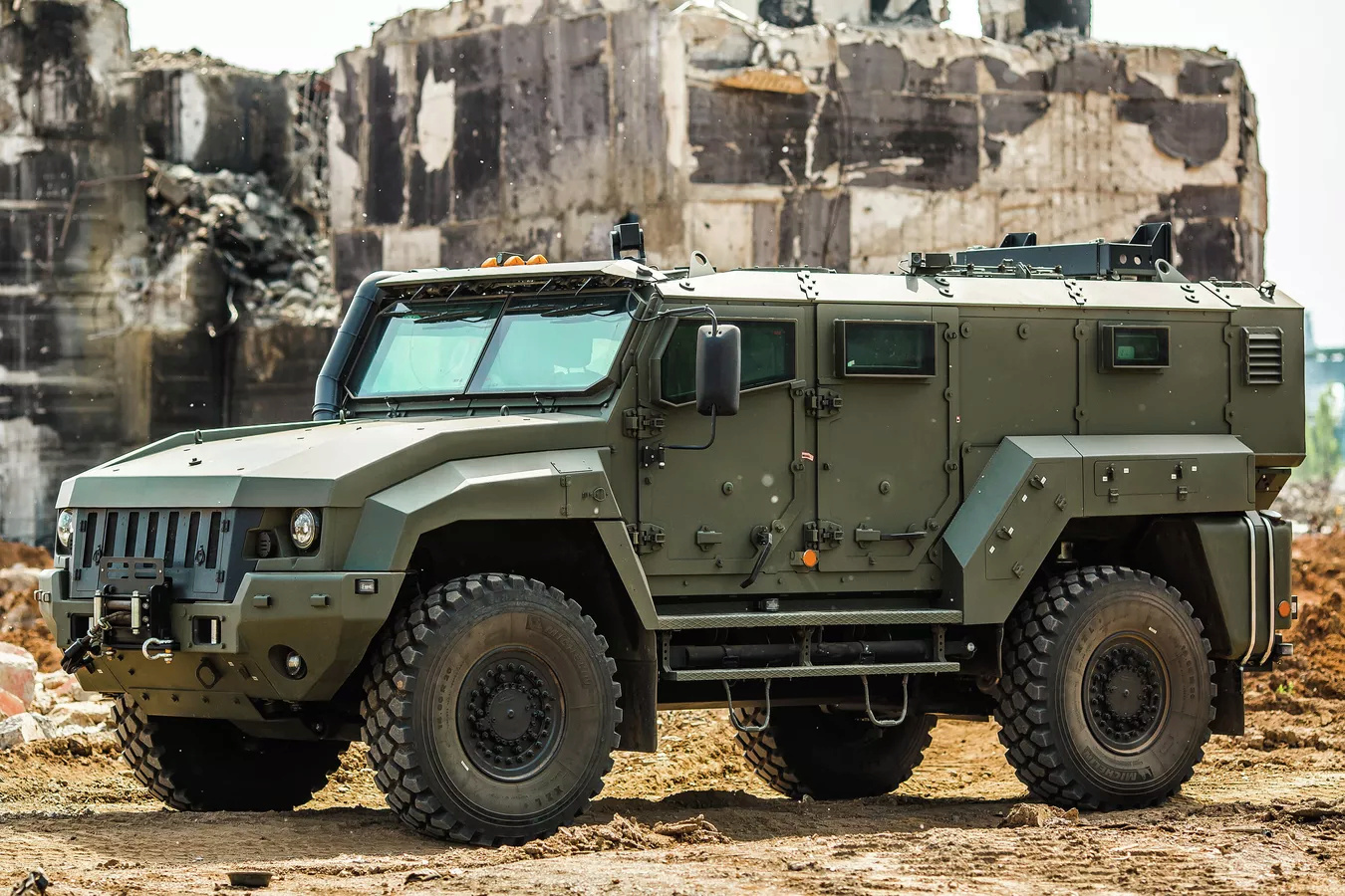 Typhoon MRAP family vehicles - Page 11 15582110