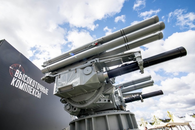 Pantsir missile/gun AD system: #2 - Page 16 Zrk_pa10