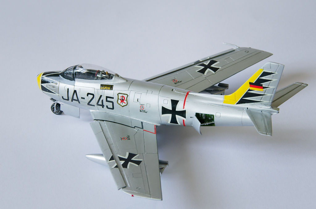 [HELLER] F-86F Sabre [FINI] - Page 2 _bpo2014