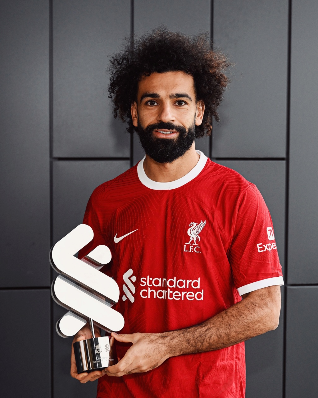 11 	Mohamed Salah - Seite 13 40016810