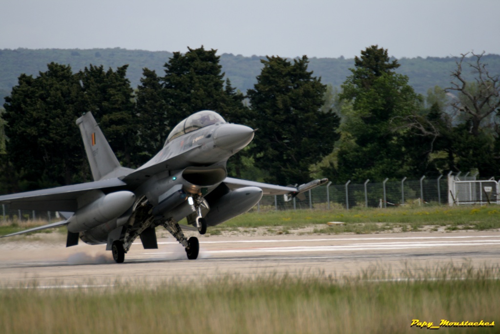 Les Belges s'entrainent à Orange F16_sp10