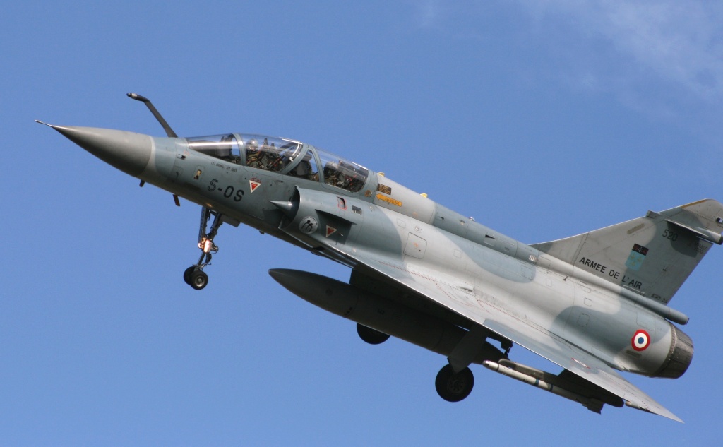 Mirage 2000 [PARTIE 2] - Page 6 Sans_t42