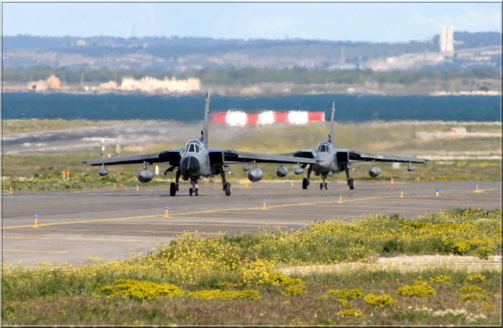 Tornados angais en ballade à Marseille Tornad10