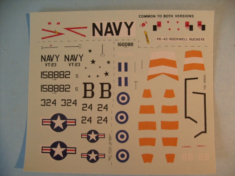 [MATCHBOX] GRUMMAN T 2C / E BUCKEYE 1/72ème Réf PK42 S7300137