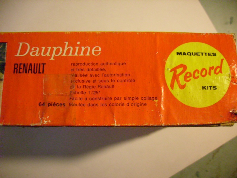 [MAQUETTES RECORD] RENAULT DAUPHINE 1/25ème Réf 250 S7301576