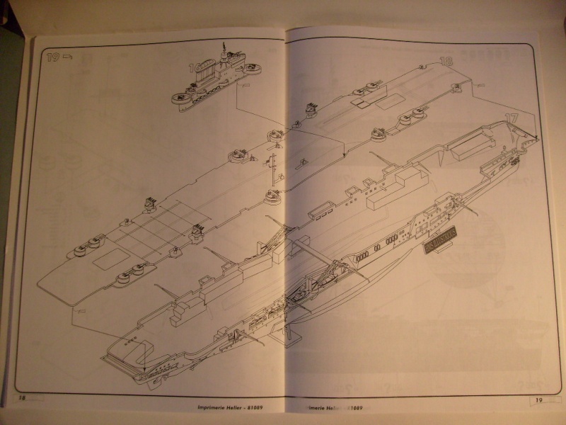 Porte-avions HMS ILLUSTRIOUS 1/400eme Réf 81089 S7307411