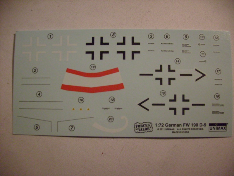 Multi-présentations UNIMAX-FORCE OF VALOR FOCKE WULF Fw190 D9 & CHANCE VOUGHT F4U-1 CORSAIR & NORTH AMERICAN P 51 MUSTANG 1/72ème S7308833