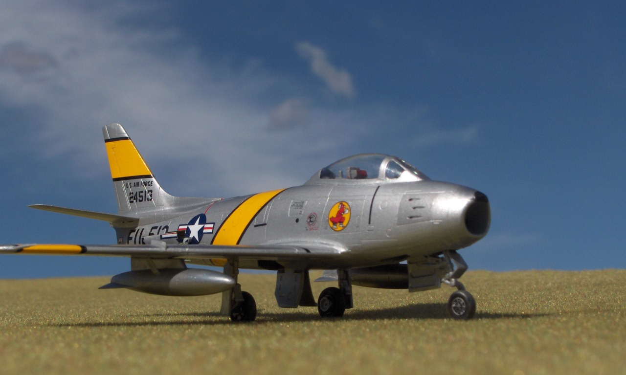 N.A.A. F-86 F "Sabre" de Hobby Boss F-86_f16