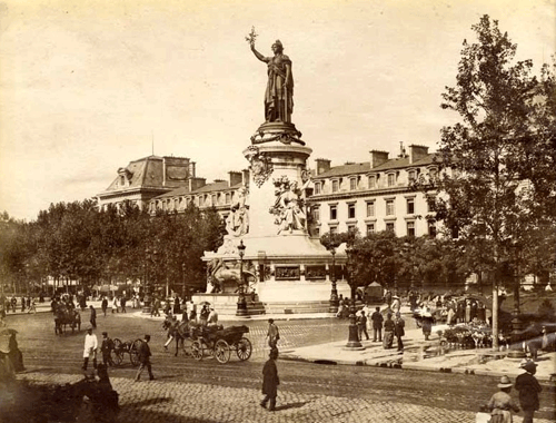 Photographies de Paris au XIXe siècle Place-11