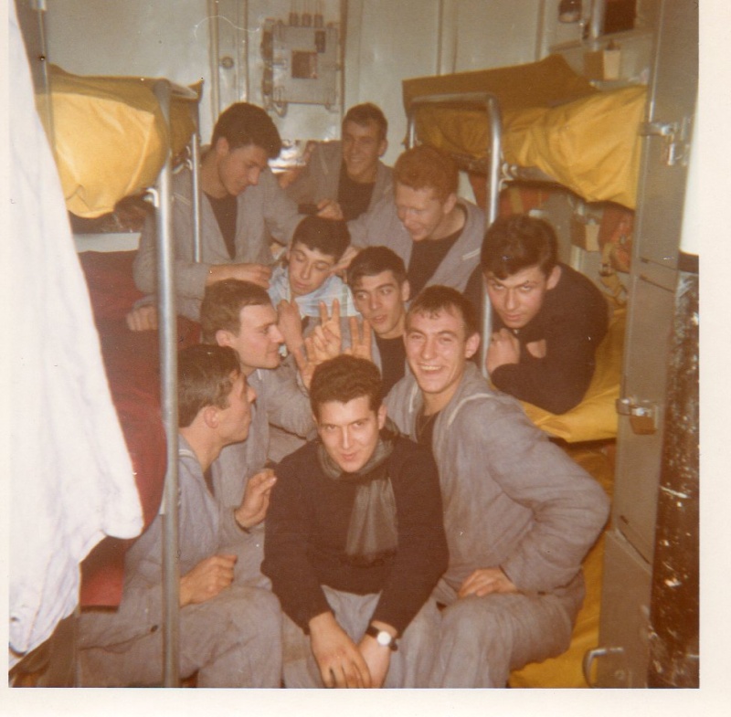 Recherche camarades embarqués sur le BOUVET en 1968-1969 Img01011