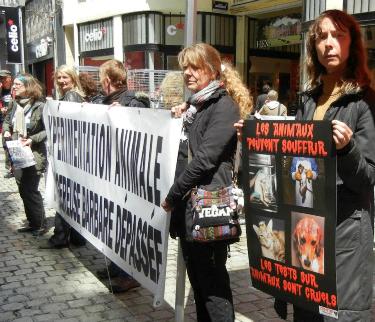 Belg:Manifestation de la Coalition Anti Vivisection à Liège  Coalis12