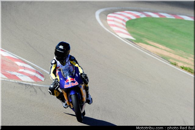 moto - [Red Bull Moto GP Rookie Cup] Allez les petits (sélections 2012) - Page 2 Rousse10