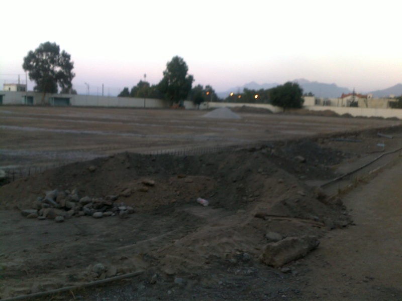 Stade Aokas : Les travaux de pose de la pelouse synthétique avancent  25072010