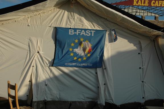 L’équipe B-Fast en Turquie pour installer 400 tentes 30397810